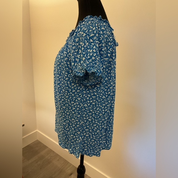 Loft Blue & White Super Soft Flowy Flower Cotton off the Shoulder top. - Picture 6 of 8